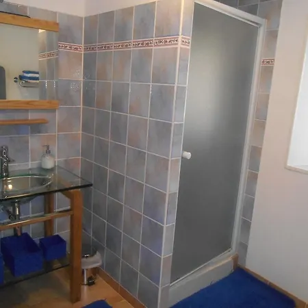 Le Mas Bleu De Bed and Breakfast Barnas